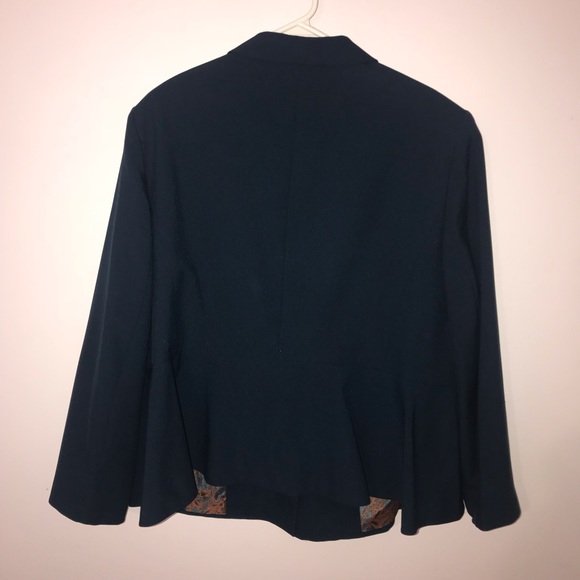 Plus size jacket - Picture 5 of 5